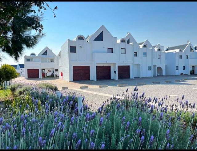 2 BEDROOM APARTMENT FOR SALE IN DWARSKERSBOS